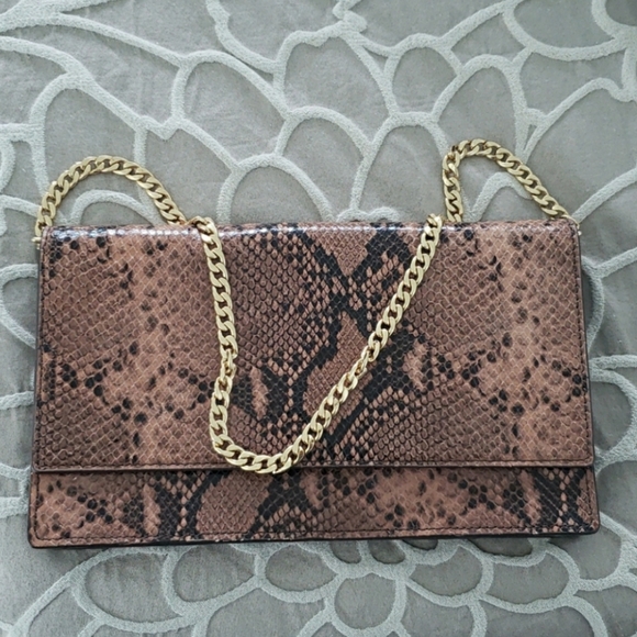 Ann Taylor Handbags - 🛍 PRICE DROP 🛍 Ann Taylor real leather bag